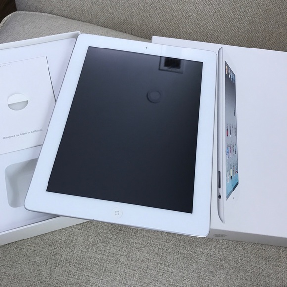 Apple iPad 2 32GB, A1395, Wi-Fi, 9.7in (PC980LL/A) - White - Picture 5 of 5